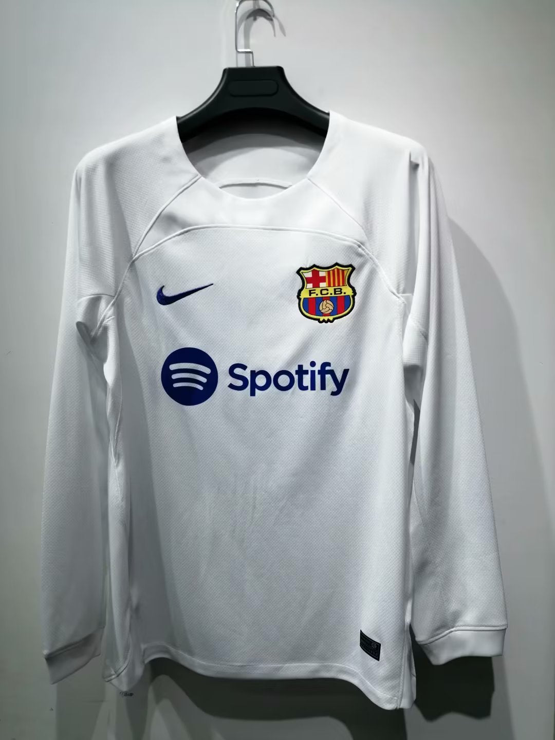 Barcelona - 2023/24 Away Long Sleeve